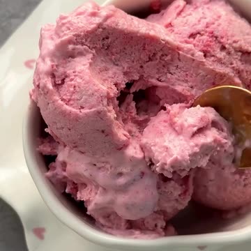 Strawberry ice cream