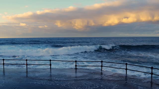 Ocean Waves Relaxation Sound soothing waves crashing on beach white noise for sleep