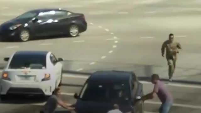 Strangers Rush to stop runaway car 😳