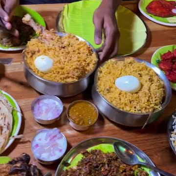 TAG A FOODIE FRIEND HERE