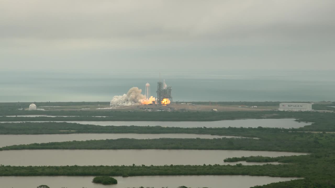 Liftoff in UHD of SpaceX Falcon 9 on CRS-10 Mission