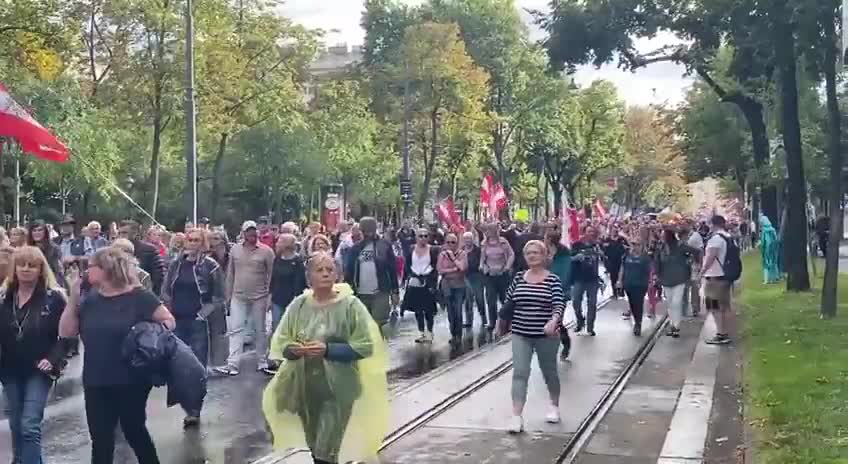 Vienna, Austra: Huge anti government and anti Agenda 2030 protests (Sept 10, 2022)