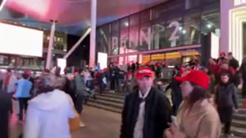 Luca Knight Meeting Lou Valentino @ Madison Square Garden (LV Nation X ChillBuzz Radio)