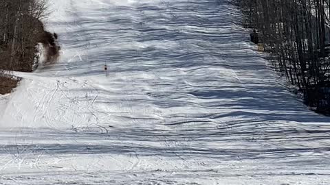 Skiing at Hockley Valley Resort