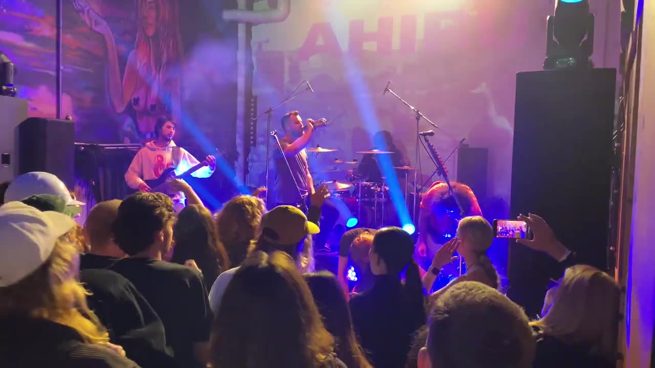 Ahiru Band Plays Even Flow by Pearl Jam - Mo's Desert Clubhouse. 14/7/22