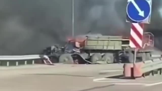 A terrifying scene saw burnt tanks on the Ukrainian road