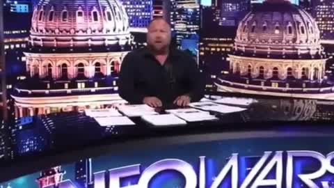 Alex Jones reports NWO in Australia