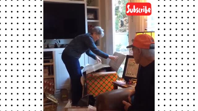 Funny unboxing video