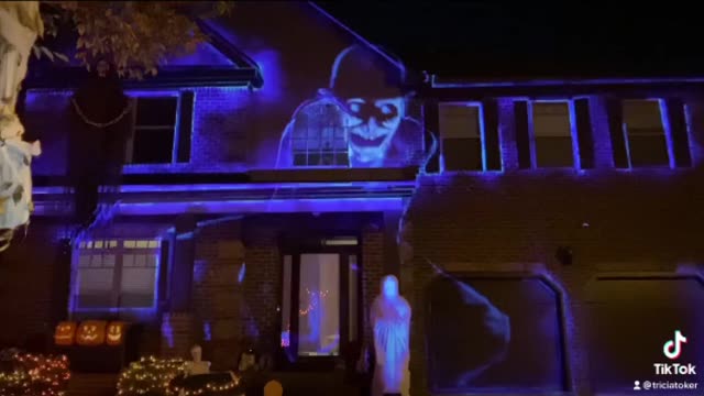 Spookiest Halloween House on the Block