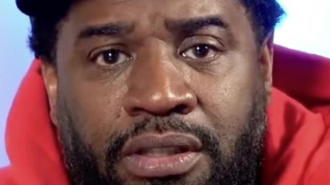 Comedian Corey Holcolm Punches Female Comedian In The Face!
