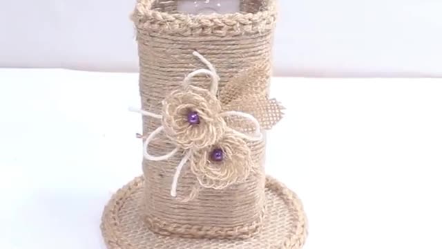 A very unique little flower basket was made