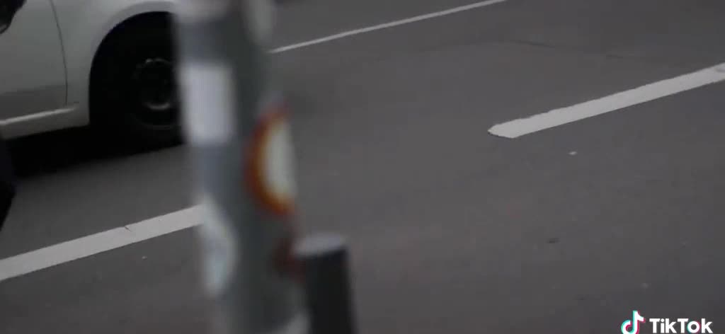 "Menschlichkeit war gestern" Deutsche Polizei beim Denken erwischt!