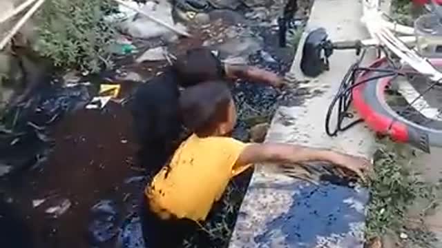 LITTLE CHILDREN FALL IN THE SEWER