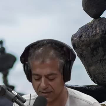 The benefits of meditating - why you should start meditating - Naval Ravikant and Joe Rogan