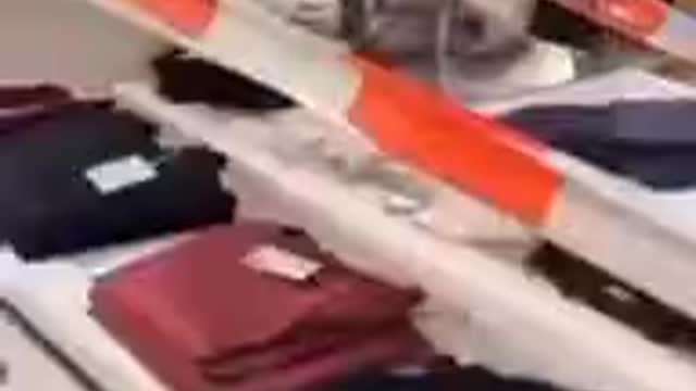 חנויות בגרמניה לא מחוסנים רשאים לקנות רק נעליים מוצר חיוני