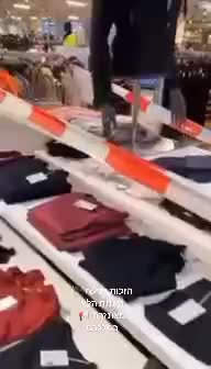 חנויות בגרמניה לא מחוסנים רשאים לקנות רק נעליים מוצר חיוני