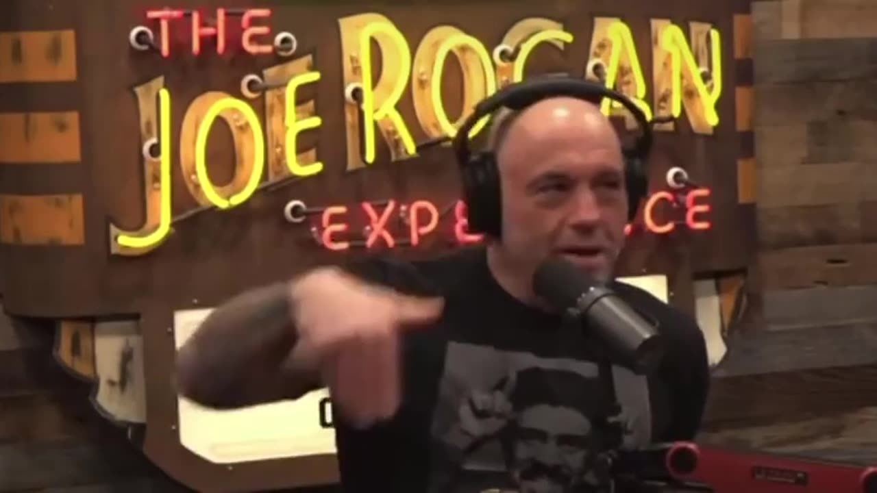 Joe Rogan Tells Hilarious Story About Trump's Notorious Handshake