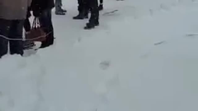 Students in Steinbach Manitoba walk out protesting masks