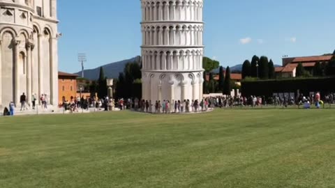 MAGIC LEANING TOWER