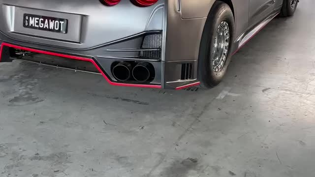 R35 GTR MEGAWOT