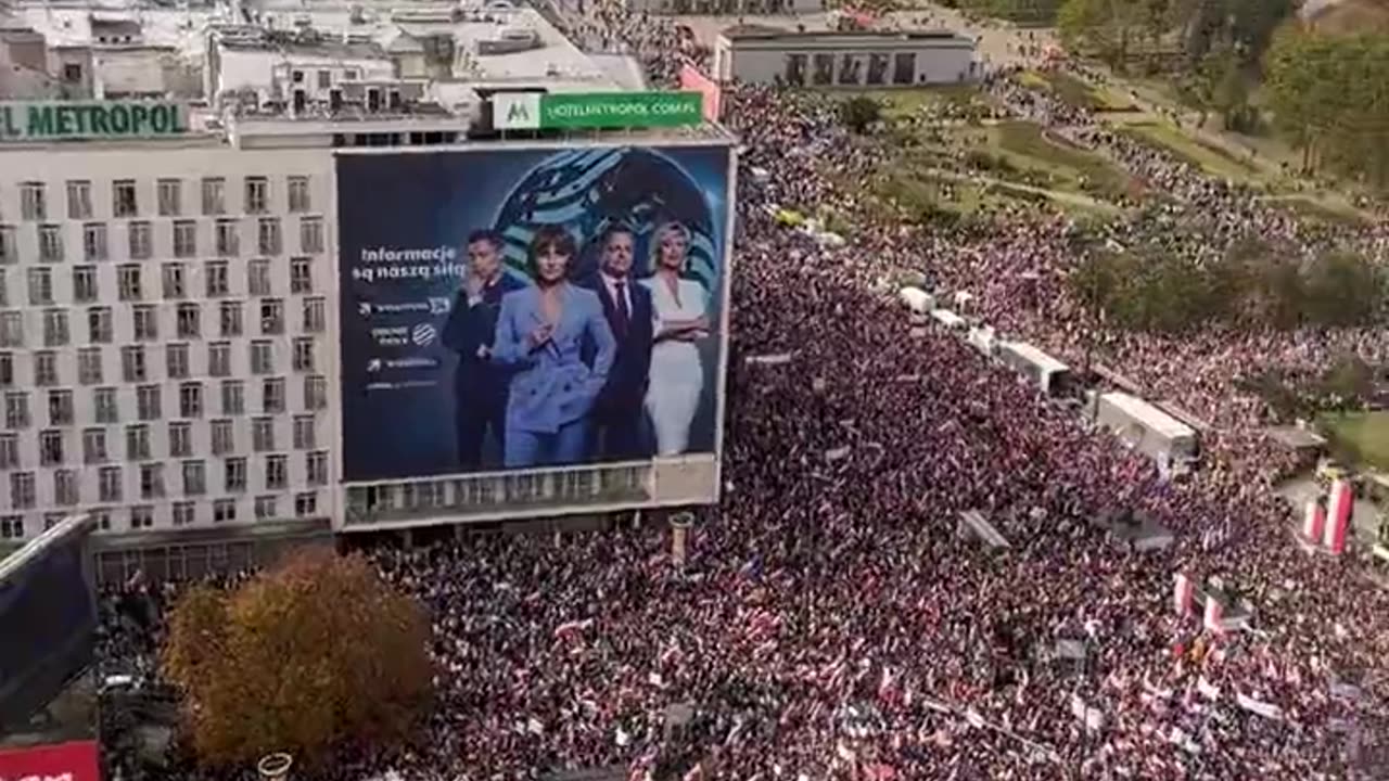 Just in - 'Hundreds of thousands' gather at anti-government rally in Warsaw, Poland