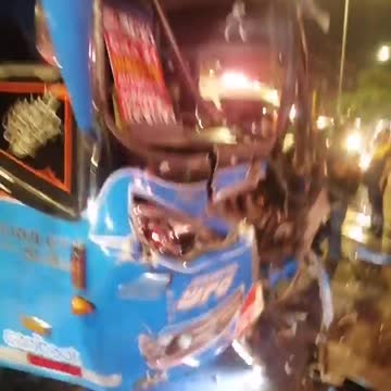 Se registró fuerte choque entre dos buses y un camión en Bucaramanga