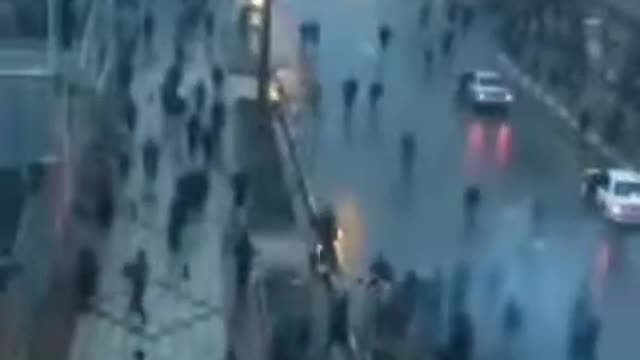 LLightning falling on a car