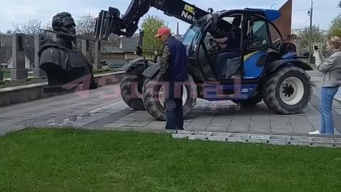 Odstraňování pomníků z druhé světové války na Ukrajině