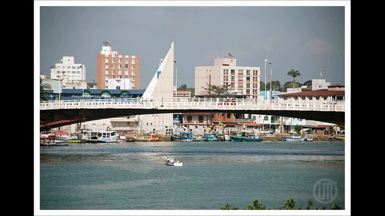 GUARAPARI CITY: Cais do Centro e Ponte Governador Jones dos Santos-Brazil