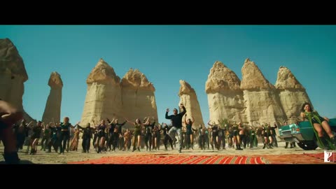 Leke_Prabhu_Ka_Naam_Song___Tiger_3___Salman_Khan,_Katrina___Pritam