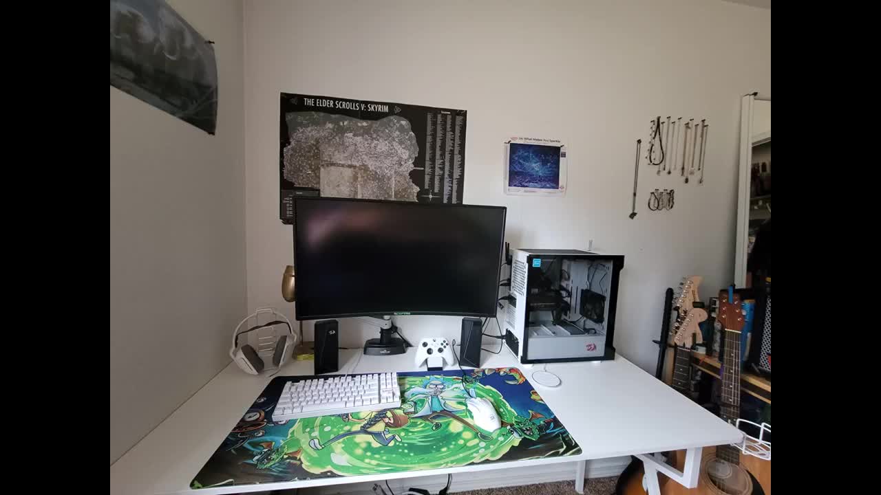 Review: EUREKA ERGONOMIC Gaming Desk 47", K Shaped Home Office Gaming Computer Table, with Cont...