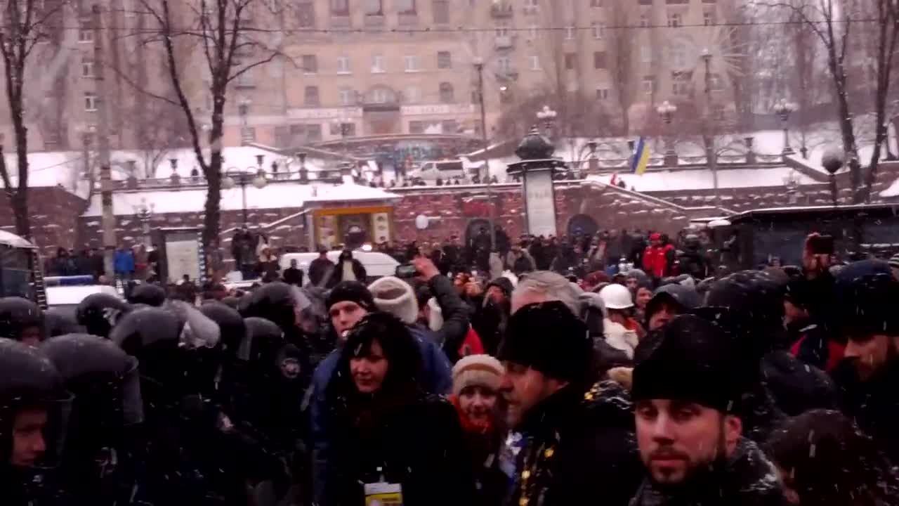 Protests in Kiev Ukraine Monday December 9th 2013 14:03