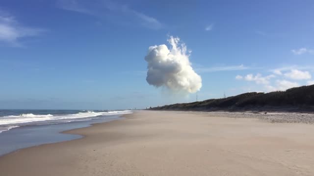 SpaceX Falcon Heavy Launch Best Sound Viewed From Playalinda Beach