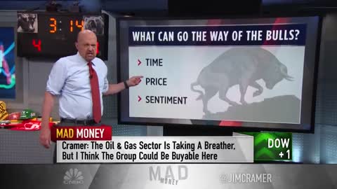 Cramer says stocks may bottom sooner than expected because Wall Street is so neg