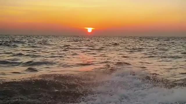 A terribly beautiful feeling in the middle of the sea ❤️