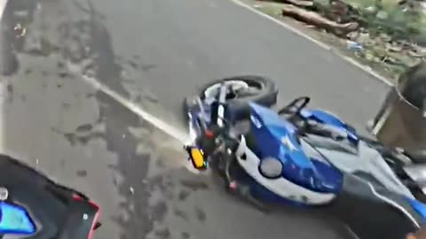 Live crash😱