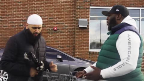 Muslim Asking Strangers For Food, Then Paying Their ENTIRE GROCERIES!