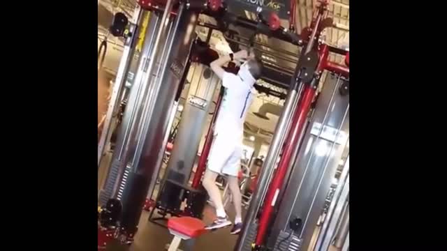 Funny Gym, Workout & Treadmill Fails Compilation!