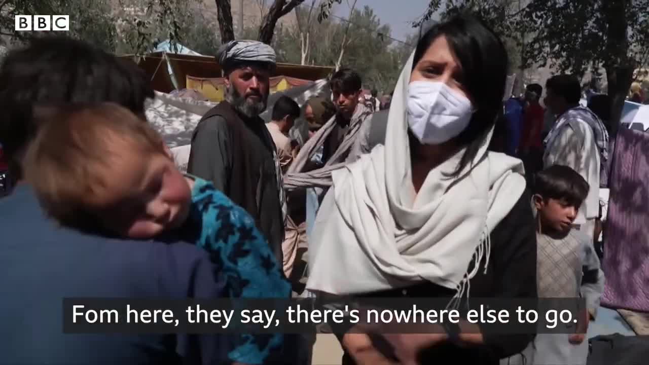 Afghanistan Desperation as thousands flee the Taliban BBC News