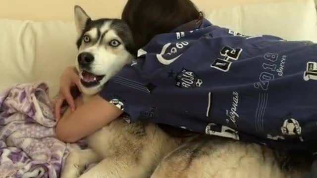 Mom, don't hug me 😂😂