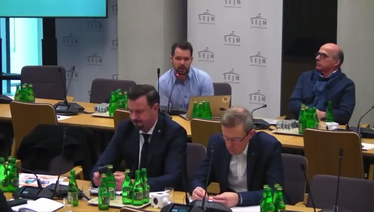Ratownik Medyczny Robert Oleniacz w sejmie