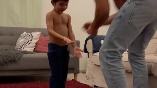 3 years old boxing parcticing