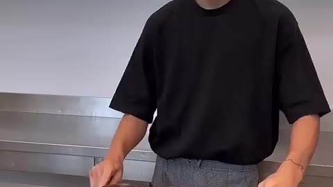 New York rolls or Cromboloni?