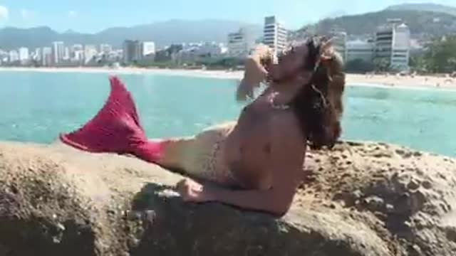 Man says he's a mermaid and doesn't care what others say