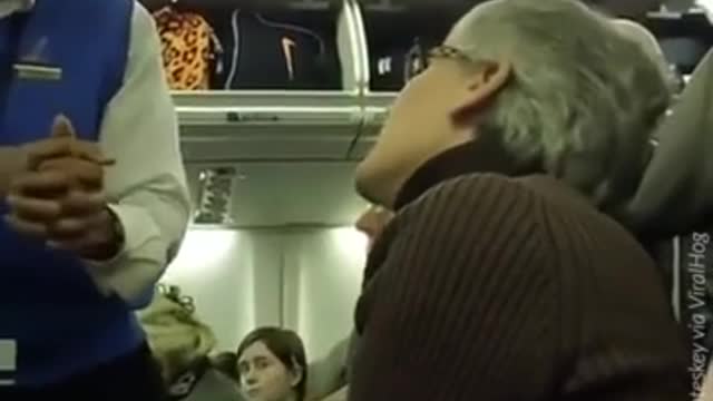 Leftist Gets Removed From Plane After Being A Menace To A Trump Supporter