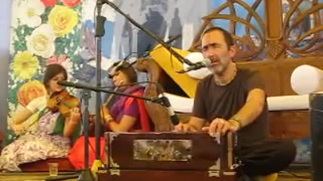 HG Sarvatma prabhu Very beautiful kirtan