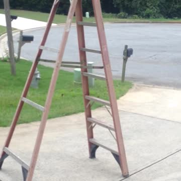 Ghost Ladder Caught On Camera