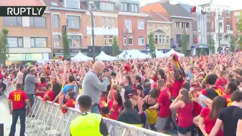 Slavlje navijača Belgije nakon 1:0 i 2:0 protiv Brazila
