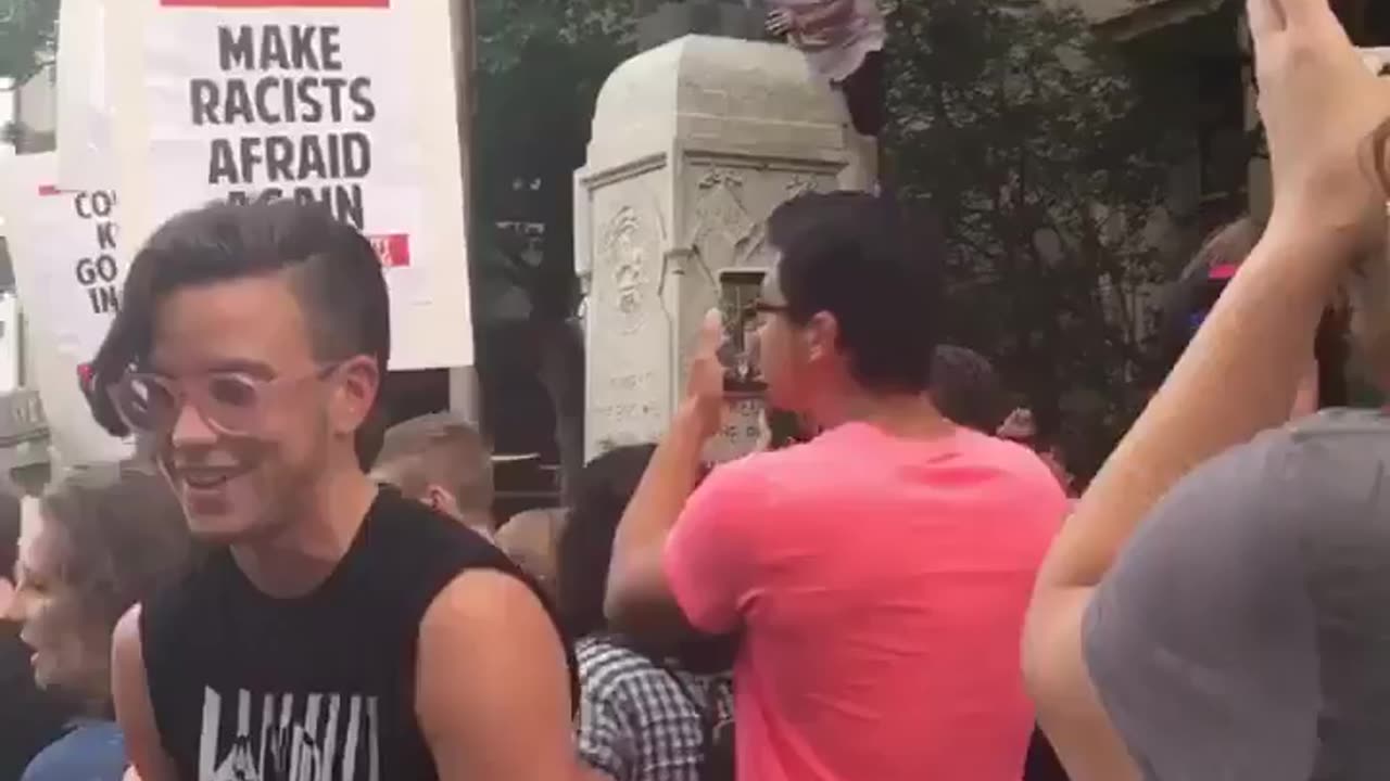 Aug 13 2017 NC 1.1 Antifa tears down a statue