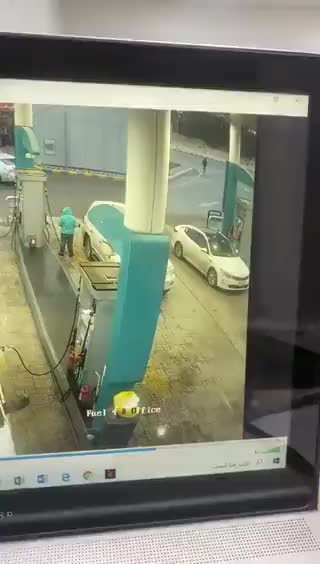 Toyota Landcruiser Stolen in Broad Daylight Crashed